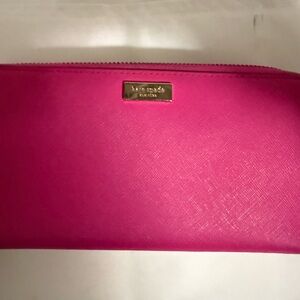 Kate Spade Fuchsia Wallet